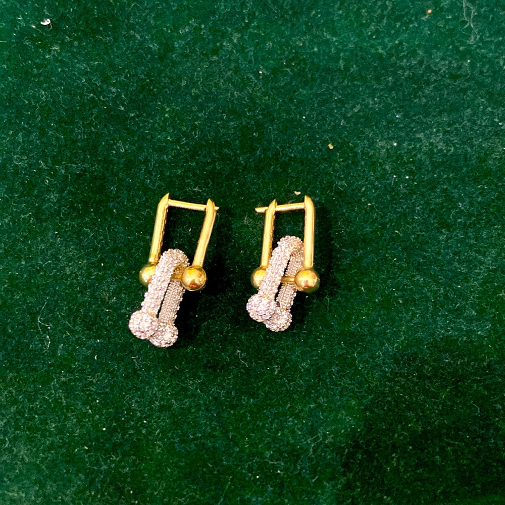 Two tone earring  ( gold and silver with small diamonds